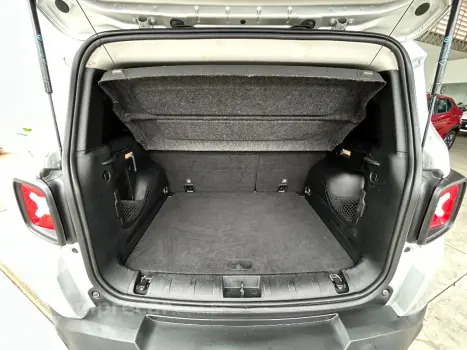 Renegade Longitude 1.8 4x2 Flex 16V Aut.