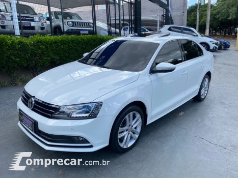 Volkswagen JETTA 2.0 TSI Highline 211cv 4 portas