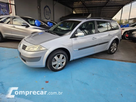 Renault Megane Grand Tour Dynamique 2.0 16V Aut. 4 portas