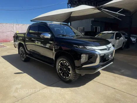 L 200 Triton 2.4 16V SPORT HPE 4X4 CABINE DUPLA TURBO DIESEL