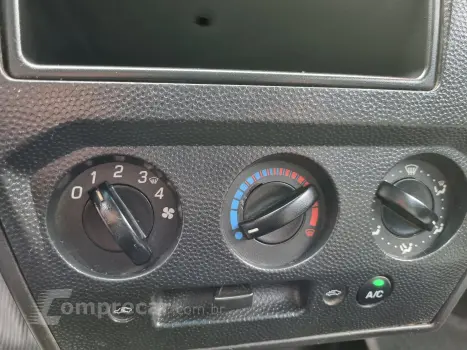 FIESTA 1.6 MPI Sedan 8V