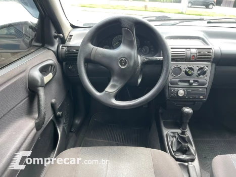 CORSA 1.0 MPFI Classic Sedan Life 8V