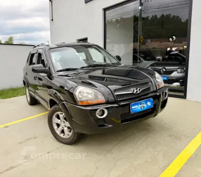 Hyundai TUCSON 2.0 MPFI GLS 16V 143cv 2WD 4 portas