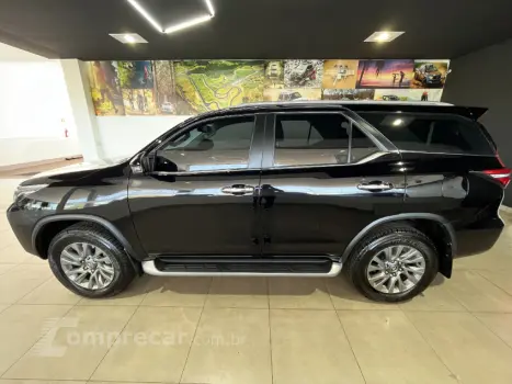 HILUX SW4 2.8 SRX 4X4 7 Lugares 16V Turbo Intercooler