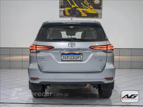 HILUX SW4 2.7 SRV 7 Lugares 4X2 16V