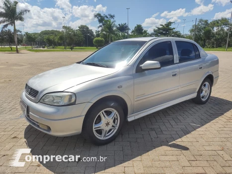 CHEVROLET ASTRA 2.0 MPFI Expression Sedan 8V 4 portas