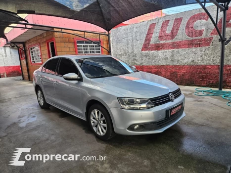 Jetta 2.0 Comfortline Flex 4P Tiptronic