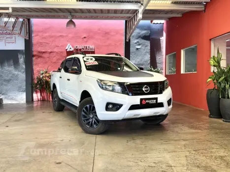 NISSAN FRONTIER 2.3 16V TURBO DIESEL X-GEAR EDITION CD 4X4 AUTOMÁTI 4 portas