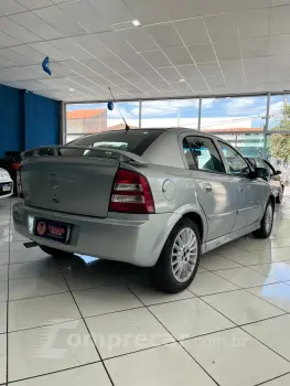 ASTRA 2.0 MPFI Advantage Sedan 8V