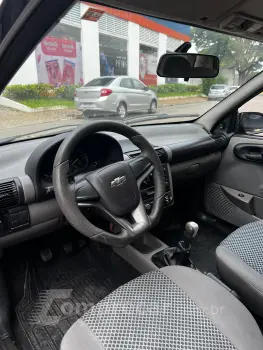 CLASSIC 1.0 MPFI Sedan 8V