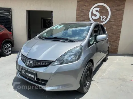 Honda FIT 4 portas