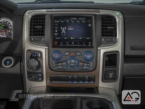 CLASSIC 5.7 V8 Laramie Night Edition CD 4X4