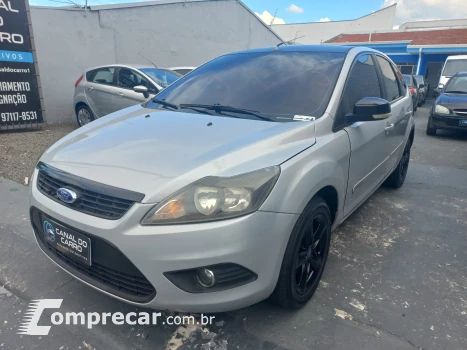 FORD FOCUS 2.0 HA 16V 4 portas