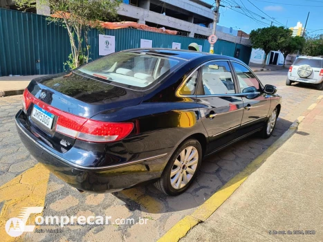 AZERA 3.3 MPFI GLS Sedan V6 24V