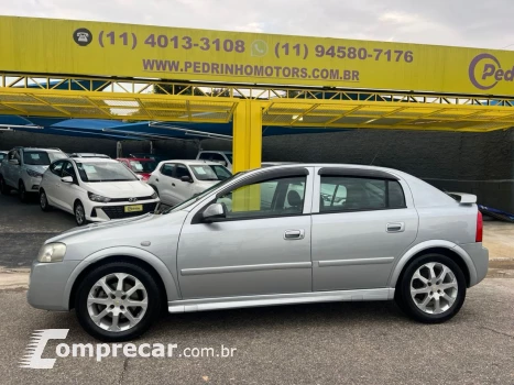 CHEVROLET Astra Hatch 2.0 4P ADVANTAGE FLEX AUTOMÁTICO 4 portas