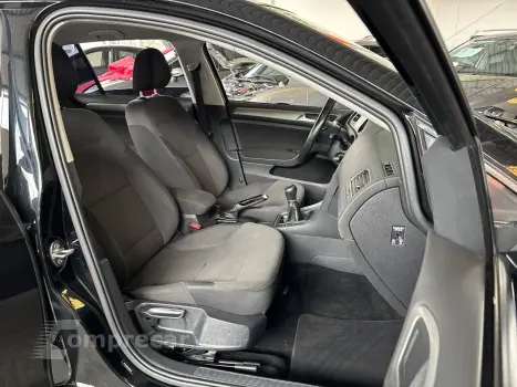 Golf Comfortline 1.0 TSI Total Flex Mec.