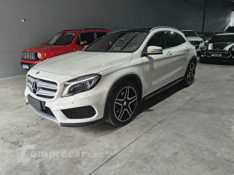 Mercedes-Benz GLA 250 2.0 16V Turbo Sport 4matic 4 portas