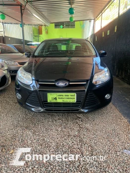 FORD FOCUS 2.0 S Sedan 16V Auto 4 portas