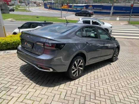 VIRTUS Highline 200 TSI 1.0 Flex 12V Aut