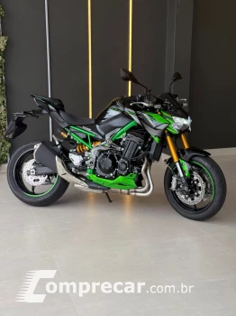 Z-900 R EDITION