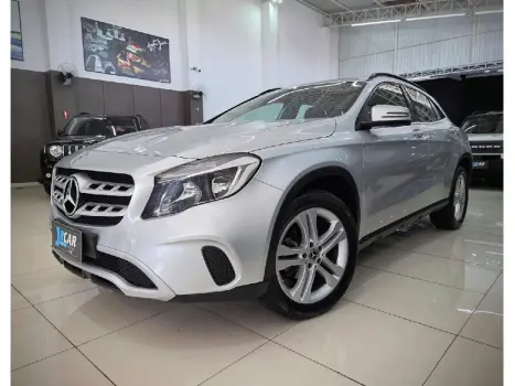 Mercedes-Benz GLA 200 1.6 CGI STYLE 16V TURBO FLEX 4P AUTOMATICO 4 portas