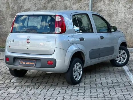 UNO 1.0 EVO VIVACE 8V FLEX 4P MANUAL