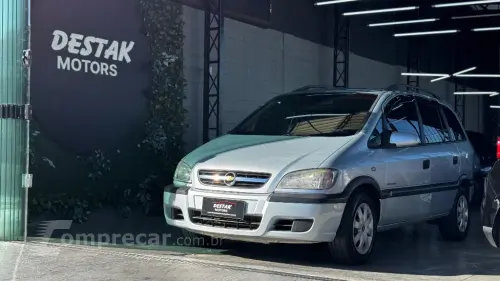CHEVROLET Zafira Expres. 2.0 MPFI FlexPower 5p Aut 4 portas