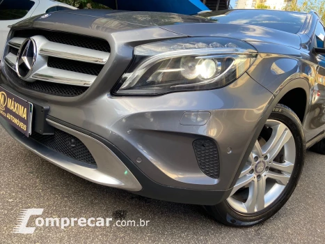 Mercedes-Benz GLA 200 1.6 CGI Vision 16V Turbo 4 portas
