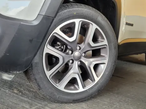 Renegade Longitude 1.8 4x2 Flex 16V Aut.