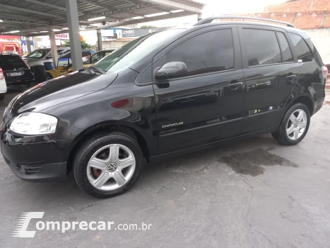 Volkswagen SPACEFOX 1.6 MI Trend 8V 4 portas