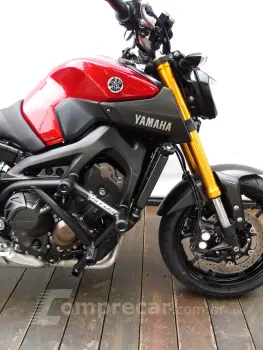YAMAHA MT-09