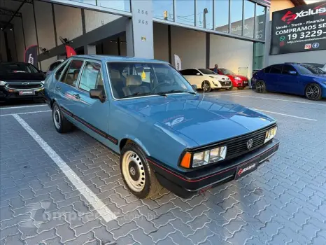 Volkswagen PASSAT 1.6 LSE 8V 4 portas