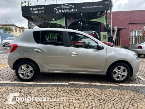 Renault SANDERO Dynamique Hi-Power 1.6 8V 5p 4 portas