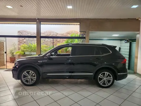 Tiguan Allspace 2.0 16V 4P TSI 350 TURBO R-LINE 4MOTION DSG