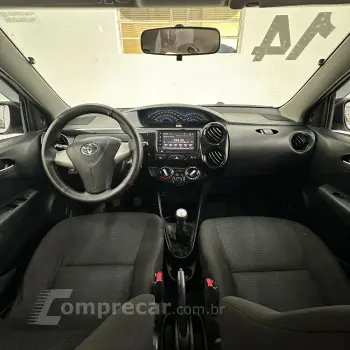 ETIOS HB X ETIOS HB X