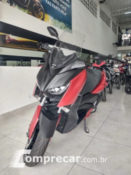 Yamaha XMAX 250