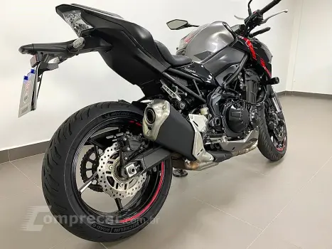 KAWASAKI Z900