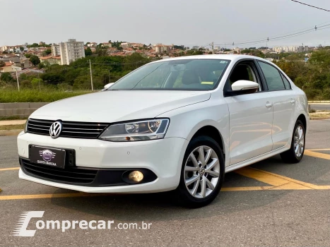 Volkswagen JETTA 1.4 16V TSI Comfortline 4 portas