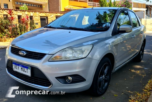 FORD FOCUS 2.0 FC 16V 4 portas