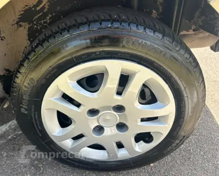 FIESTA 1.6 MPI Class Hatch 8V