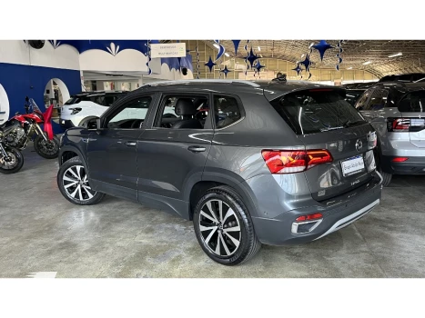 TAOS 1.4 250 TSI TOTAL FLEX HIGHLINE AUTOMÁTICO