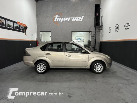 FIESTA 1.6 Rocam Sedan 8V