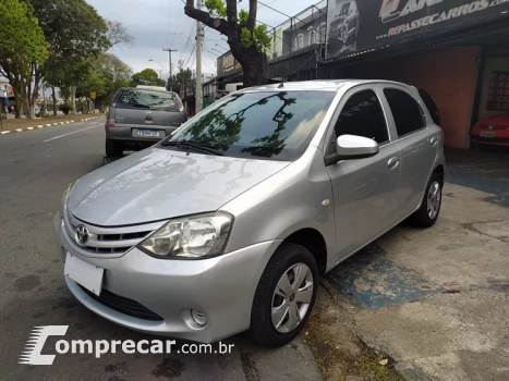 Toyota ETIOS 4 portas