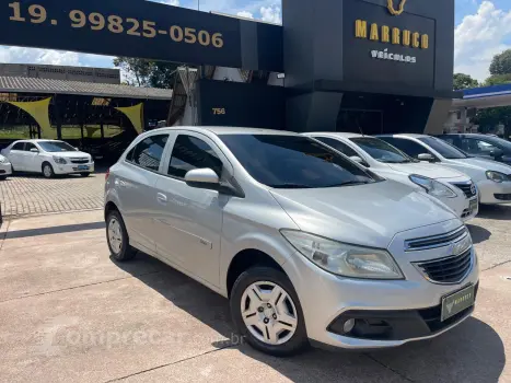 CHEVROLET ONIX 1.0 LT 4 portas