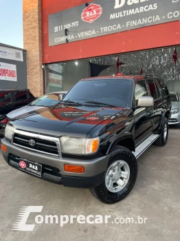 Toyota HILUX SW4 3.0 4X4 12V TB 4 portas