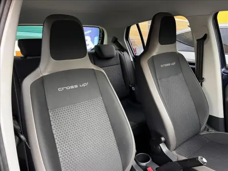 CROSS UP 1.0 TSI 12V