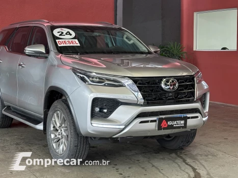 HILUX SW4 2.8 D-4D TURBO DIESEL SRX 7L 4X4 AUTOMÁTICO