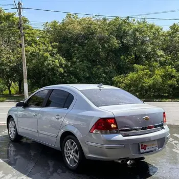 VECTRA SEDAN ELEGANCE