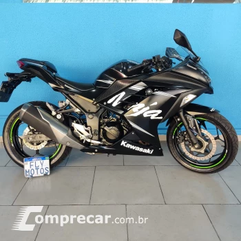 NINJA 300 BLACK