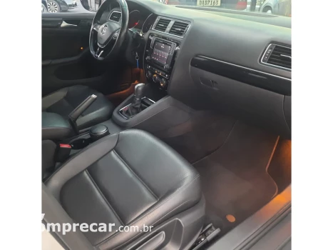 JETTA 2.0 TSI HIGHLINE 211CV GASOLINA 4P TIPTRONIC